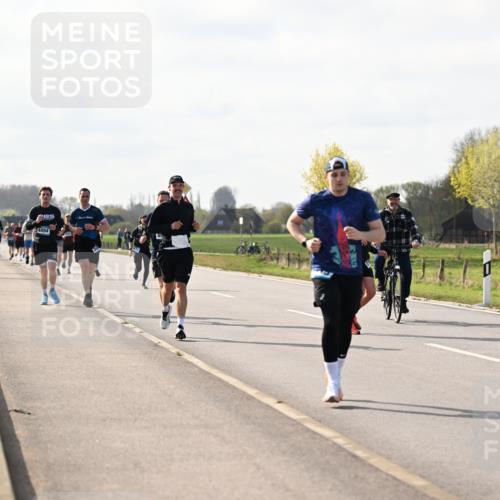 12.04.2026 - 45. Internationalen Wilhelmsburger Insellauf Dr. Thomas Lammeyer http://msf.ph/oto/9444910 12.04.2026 10:20:35 Laufen 4494 meine-sportfotos.de
