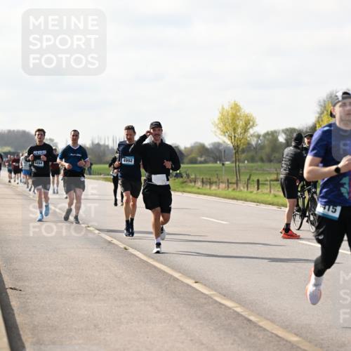 12.04.2026 - 45. Internationalen Wilhelmsburger Insellauf Dr. Thomas Lammeyer http://msf.ph/oto/9444916 12.04.2026 10:20:36 Laufen 4494, 4992, 415 meine-sportfotos.de