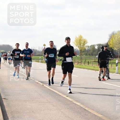 12.04.2026 - 45. Internationalen Wilhelmsburger Insellauf Dr. Thomas Lammeyer http://msf.ph/oto/9444924 12.04.2026 10:20:37 Laufen 4494, 4992 meine-sportfotos.de