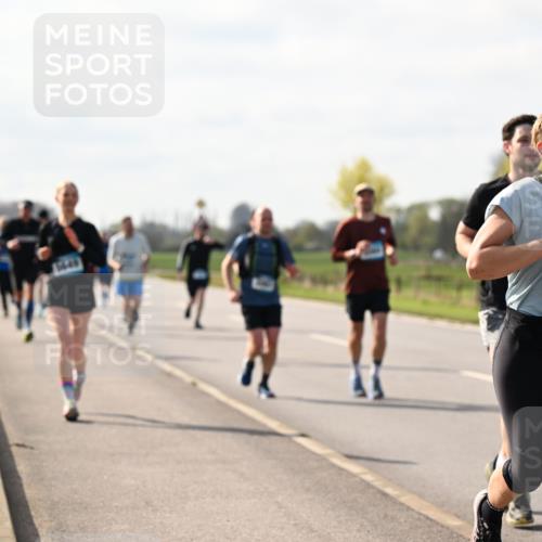 12.04.2026 - 45. Internationalen Wilhelmsburger Insellauf Dr. Thomas Lammeyer http://msf.ph/oto/9444985 12.04.2026 10:20:48 Laufen 2809 meine-sportfotos.de