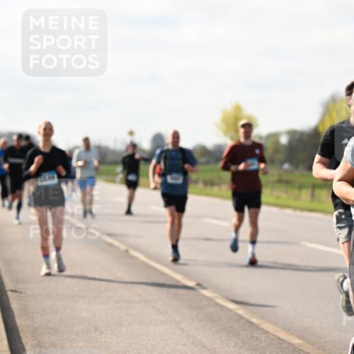 12.04.2026 - 45. Internationalen Wilhelmsburger Insellauf Dr. Thomas Lammeyer http://msf.ph/oto/9444986 12.04.2026 10:20:48 Laufen 2809 meine-sportfotos.de