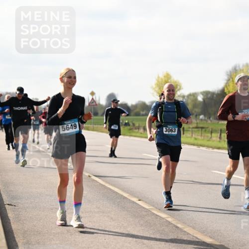 12.04.2026 - 45. Internationalen Wilhelmsburger Insellauf Dr. Thomas Lammeyer http://msf.ph/oto/9444995 12.04.2026 10:20:49 Laufen 5649, 3063 meine-sportfotos.de