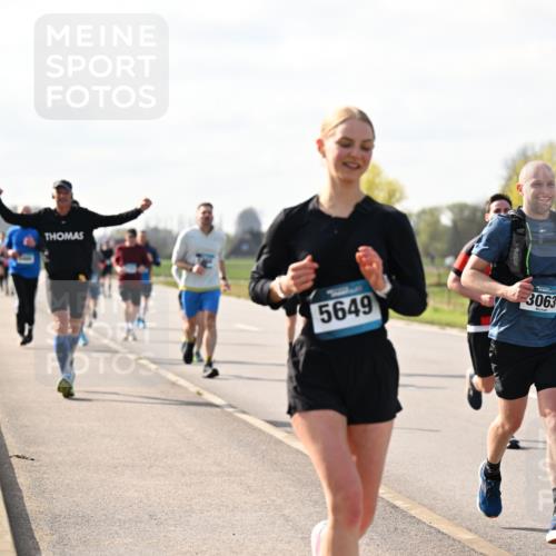12.04.2026 - 45. Internationalen Wilhelmsburger Insellauf Dr. Thomas Lammeyer http://msf.ph/oto/9444999 12.04.2026 10:20:51 Laufen 5649, 3063 meine-sportfotos.de
