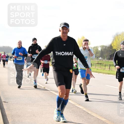 12.04.2026 - 45. Internationalen Wilhelmsburger Insellauf Dr. Thomas Lammeyer http://msf.ph/oto/9445018 12.04.2026 10:20:53 Laufen 5466, 363, 722, 0, 3566 meine-sportfotos.de