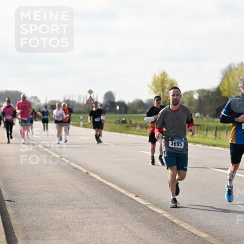 12.04.2026 - 45. Internationalen Wilhelmsburger Insellauf Dr. Thomas Lammeyer http://msf.ph/oto/9445036 12.04.2026 10:20:59 Laufen 3695, 5039 meine-sportfotos.de