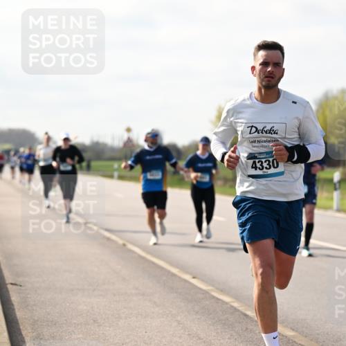 12.04.2026 - 45. Internationalen Wilhelmsburger Insellauf Dr. Thomas Lammeyer http://msf.ph/oto/9445085 12.04.2026 10:21:10 Laufen 45, 4330 meine-sportfotos.de