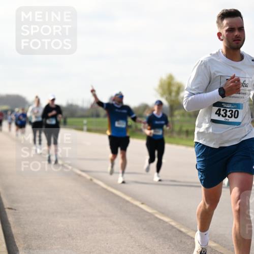 12.04.2026 - 45. Internationalen Wilhelmsburger Insellauf Dr. Thomas Lammeyer http://msf.ph/oto/9445087 12.04.2026 10:21:11 Laufen 45, 4330 meine-sportfotos.de