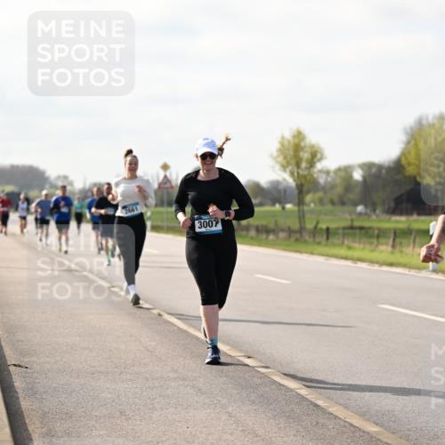 12.04.2026 - 45. Internationalen Wilhelmsburger Insellauf Dr. Thomas Lammeyer http://msf.ph/oto/9445106 12.04.2026 10:21:14 Laufen 300, 5033 meine-sportfotos.de