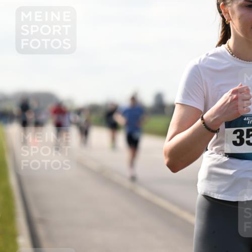 12.04.2026 - 45. Internationalen Wilhelmsburger Insellauf Dr. Thomas Lammeyer http://msf.ph/oto/9445130 12.04.2026 10:21:24 Laufen 45, 3550 meine-sportfotos.de