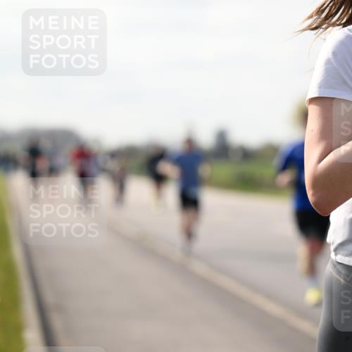 12.04.2026 - 45. Internationalen Wilhelmsburger Insellauf Dr. Thomas Lammeyer http://msf.ph/oto/9445131 12.04.2026 10:21:24 Laufen 45, 355 meine-sportfotos.de