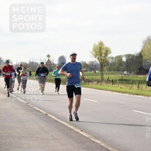 12.04.2026 - 45. Internationalen Wilhelmsburger Insellauf Dr. Thomas Lammeyer http://msf.ph/oto/9445137 12.04.2026 10:21:25 Laufen 5445, 4185 meine-sportfotos.de