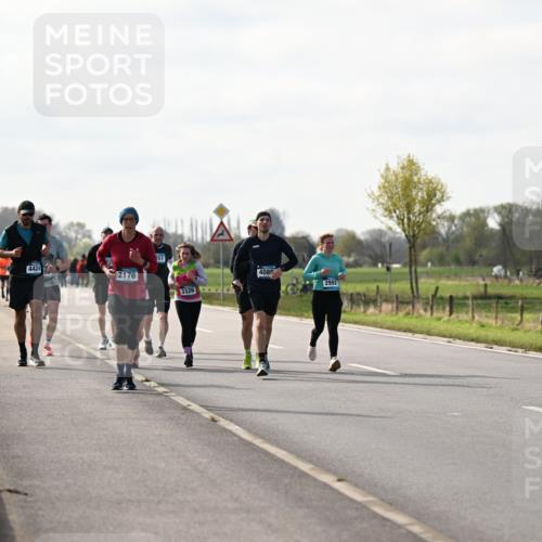 12.04.2026 - 45. Internationalen Wilhelmsburger Insellauf Dr. Thomas Lammeyer http://msf.ph/oto/9445144 12.04.2026 10:21:28 Laufen 4424, 2176, 357, 3326, 4082, 2992 meine-sportfotos.de