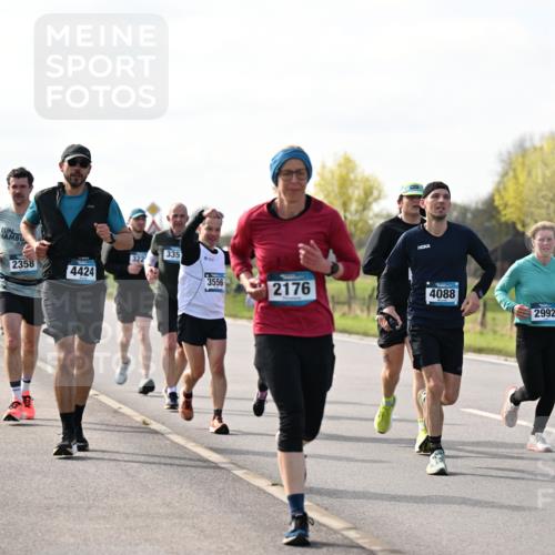 12.04.2026 - 45. Internationalen Wilhelmsburger Insellauf Dr. Thomas Lammeyer http://msf.ph/oto/9445157 12.04.2026 10:21:32 Laufen 322, 2358, 4424, 335, 3556, 2176, 4088, 2992 meine-sportfotos.de