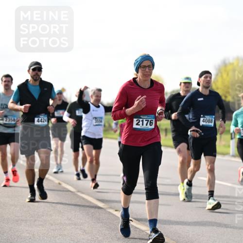 12.04.2026 - 45. Internationalen Wilhelmsburger Insellauf Dr. Thomas Lammeyer http://msf.ph/oto/9445159 12.04.2026 10:21:32 Laufen 2358, 4424, 3554, 2176, 4088, 2992 meine-sportfotos.de