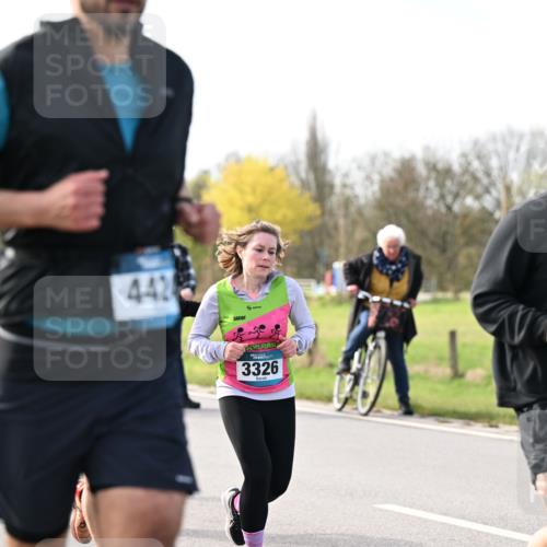 12.04.2026 - 45. Internationalen Wilhelmsburger Insellauf Dr. Thomas Lammeyer http://msf.ph/oto/9445175 12.04.2026 10:21:35 Laufen 3357, 442, 3326, 2846 meine-sportfotos.de