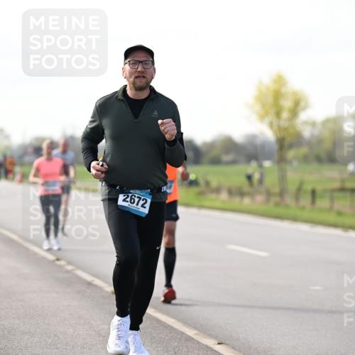 12.04.2026 - 45. Internationalen Wilhelmsburger Insellauf Dr. Thomas Lammeyer http://msf.ph/oto/9445196 12.04.2026 10:21:49 Laufen 45, 2672, 11 meine-sportfotos.de