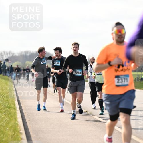12.04.2026 - 45. Internationalen Wilhelmsburger Insellauf Dr. Thomas Lammeyer http://msf.ph/oto/9445231 12.04.2026 10:22:17 Laufen 3608, 2154, 3036, 467, 2371 meine-sportfotos.de