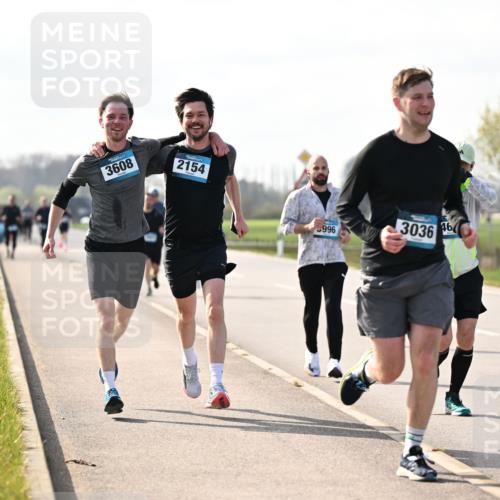 12.04.2026 - 45. Internationalen Wilhelmsburger Insellauf Dr. Thomas Lammeyer http://msf.ph/oto/9445250 12.04.2026 10:22:20 Laufen 3608, 2154, 3036, 46, 996 meine-sportfotos.de