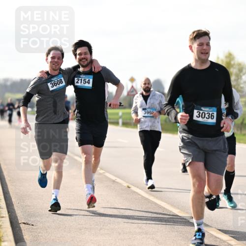 12.04.2026 - 45. Internationalen Wilhelmsburger Insellauf Dr. Thomas Lammeyer http://msf.ph/oto/9445253 12.04.2026 10:22:20 Laufen 3608, 2154, 3992, 3036 meine-sportfotos.de