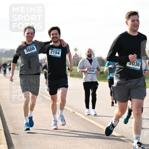 12.04.2026 - 45. Internationalen Wilhelmsburger Insellauf Dr. Thomas Lammeyer http://msf.ph/oto/9445255 12.04.2026 10:22:20 Laufen 3608, 2154, 3996, 3036 meine-sportfotos.de