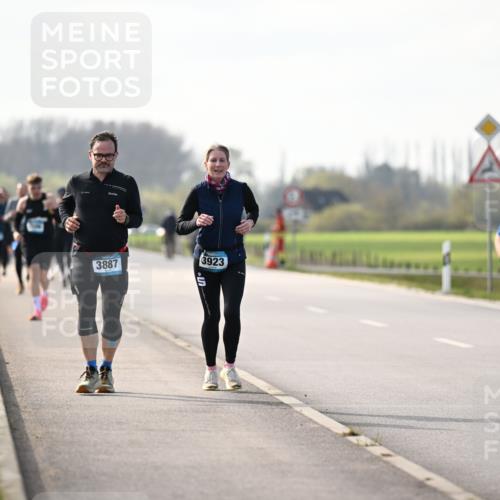 12.04.2026 - 45. Internationalen Wilhelmsburger Insellauf Dr. Thomas Lammeyer http://msf.ph/oto/9445309 12.04.2026 10:22:34 Laufen 3887, 3923, 4756, 3488 meine-sportfotos.de