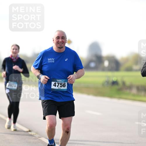 12.04.2026 - 45. Internationalen Wilhelmsburger Insellauf Dr. Thomas Lammeyer http://msf.ph/oto/9445316 12.04.2026 10:22:36 Laufen 3847, 3923, 4756, 3488 meine-sportfotos.de