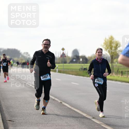 12.04.2026 - 45. Internationalen Wilhelmsburger Insellauf Dr. Thomas Lammeyer http://msf.ph/oto/9445323 12.04.2026 10:22:39 Laufen 3887, 3923, 0 meine-sportfotos.de