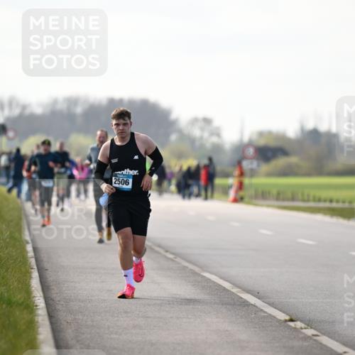 12.04.2026 - 45. Internationalen Wilhelmsburger Insellauf Dr. Thomas Lammeyer http://msf.ph/oto/9445330 12.04.2026 10:22:42 Laufen 2506 meine-sportfotos.de