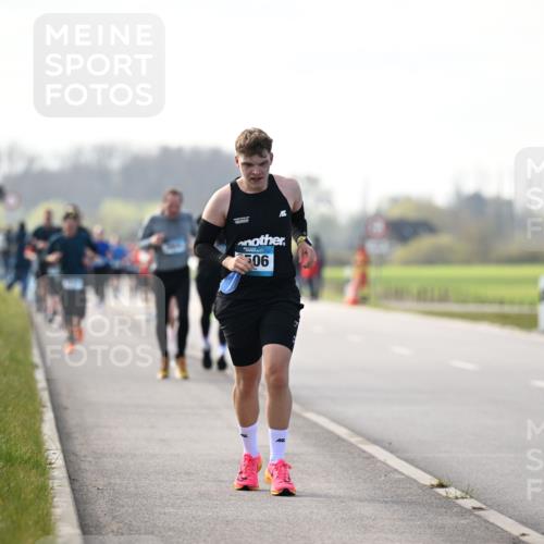 12.04.2026 - 45. Internationalen Wilhelmsburger Insellauf Dr. Thomas Lammeyer http://msf.ph/oto/9445342 12.04.2026 10:22:43 Laufen 06 meine-sportfotos.de