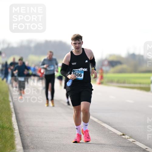 12.04.2026 - 45. Internationalen Wilhelmsburger Insellauf Dr. Thomas Lammeyer http://msf.ph/oto/9445347 12.04.2026 10:22:44 Laufen 2506 meine-sportfotos.de