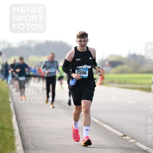 12.04.2026 - 45. Internationalen Wilhelmsburger Insellauf Dr. Thomas Lammeyer http://msf.ph/oto/9445348 12.04.2026 10:22:44 Laufen 2506 meine-sportfotos.de
