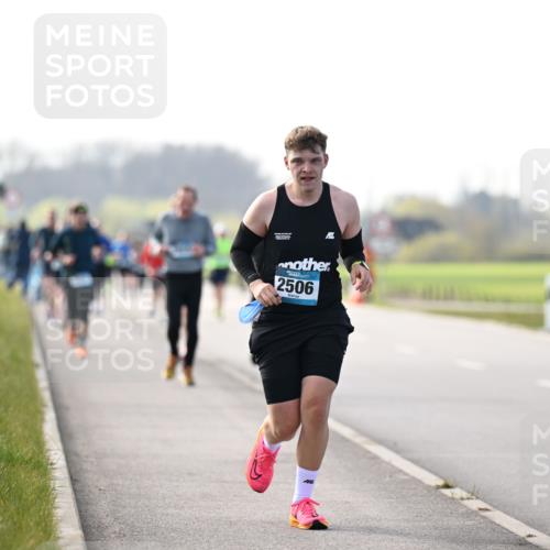 12.04.2026 - 45. Internationalen Wilhelmsburger Insellauf Dr. Thomas Lammeyer http://msf.ph/oto/9445349 12.04.2026 10:22:44 Laufen 2506 meine-sportfotos.de