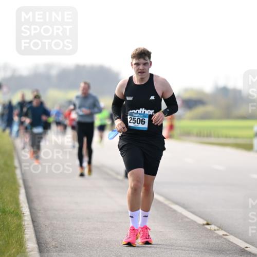 12.04.2026 - 45. Internationalen Wilhelmsburger Insellauf Dr. Thomas Lammeyer http://msf.ph/oto/9445350 12.04.2026 10:22:44 Laufen 2506 meine-sportfotos.de