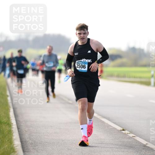 12.04.2026 - 45. Internationalen Wilhelmsburger Insellauf Dr. Thomas Lammeyer http://msf.ph/oto/9445351 12.04.2026 10:22:45 Laufen 2506 meine-sportfotos.de