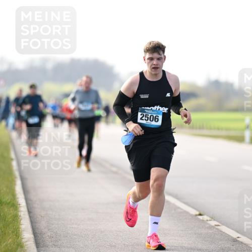 12.04.2026 - 45. Internationalen Wilhelmsburger Insellauf Dr. Thomas Lammeyer http://msf.ph/oto/9445354 12.04.2026 10:22:45 Laufen 2506 meine-sportfotos.de