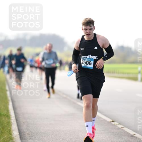 12.04.2026 - 45. Internationalen Wilhelmsburger Insellauf Dr. Thomas Lammeyer http://msf.ph/oto/9445356 12.04.2026 10:22:45 Laufen 2506 meine-sportfotos.de
