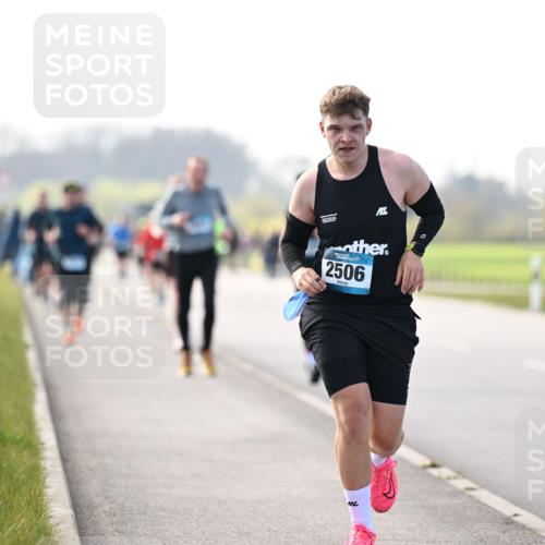 12.04.2026 - 45. Internationalen Wilhelmsburger Insellauf Dr. Thomas Lammeyer http://msf.ph/oto/9445357 12.04.2026 10:22:45 Laufen 2506 meine-sportfotos.de