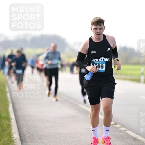12.04.2026 - 45. Internationalen Wilhelmsburger Insellauf Dr. Thomas Lammeyer http://msf.ph/oto/9445358 12.04.2026 10:22:45 Laufen 2506 meine-sportfotos.de