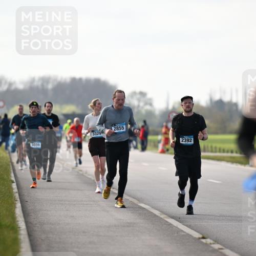 12.04.2026 - 45. Internationalen Wilhelmsburger Insellauf Dr. Thomas Lammeyer http://msf.ph/oto/9445360 12.04.2026 10:22:48 Laufen 3039, 3329, 2855, 2392 meine-sportfotos.de