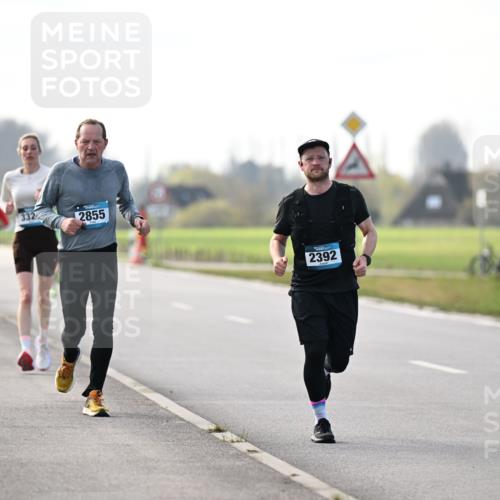 12.04.2026 - 45. Internationalen Wilhelmsburger Insellauf Dr. Thomas Lammeyer http://msf.ph/oto/9445380 12.04.2026 10:22:50 Laufen 3039, 332, 2855, 2392 meine-sportfotos.de