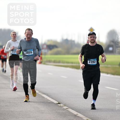 12.04.2026 - 45. Internationalen Wilhelmsburger Insellauf Dr. Thomas Lammeyer http://msf.ph/oto/9445383 12.04.2026 10:22:51 Laufen 332, 3030, 2855, 2392 meine-sportfotos.de