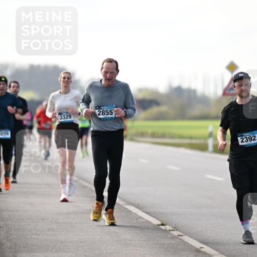 12.04.2026 - 45. Internationalen Wilhelmsburger Insellauf Dr. Thomas Lammeyer http://msf.ph/oto/9445386 12.04.2026 10:22:51 Laufen 3039, 3329, 2855, 2392 meine-sportfotos.de