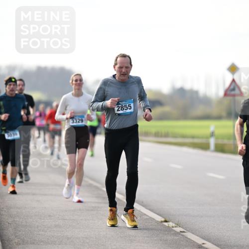 12.04.2026 - 45. Internationalen Wilhelmsburger Insellauf Dr. Thomas Lammeyer http://msf.ph/oto/9445389 12.04.2026 10:22:51 Laufen 3039, 3329, 2855, 2392 meine-sportfotos.de