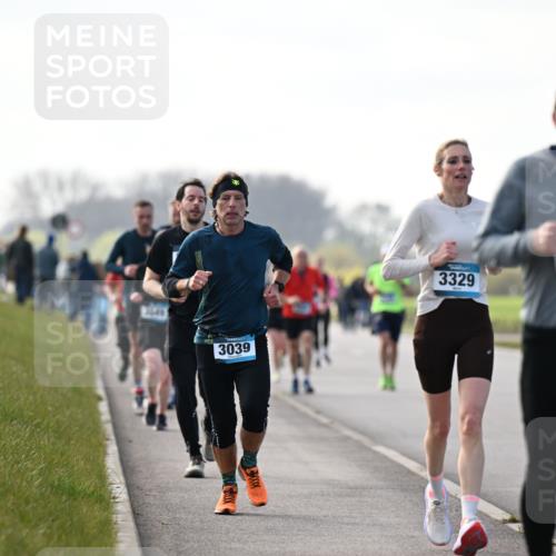 12.04.2026 - 45. Internationalen Wilhelmsburger Insellauf Dr. Thomas Lammeyer http://msf.ph/oto/9445397 12.04.2026 10:22:54 Laufen 3039, 2855, 3329 meine-sportfotos.de