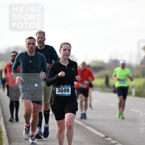 12.04.2026 - 45. Internationalen Wilhelmsburger Insellauf Dr. Thomas Lammeyer http://msf.ph/oto/9445410 12.04.2026 10:23:01 Laufen 3049 meine-sportfotos.de