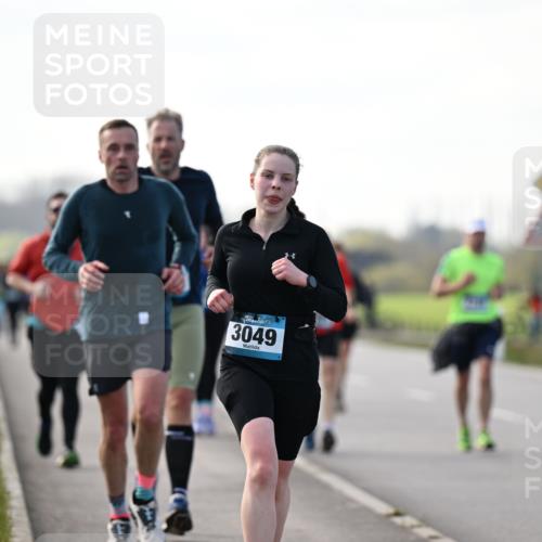 12.04.2026 - 45. Internationalen Wilhelmsburger Insellauf Dr. Thomas Lammeyer http://msf.ph/oto/9445413 12.04.2026 10:23:01 Laufen 3049 meine-sportfotos.de