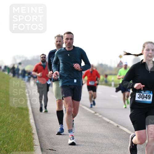 12.04.2026 - 45. Internationalen Wilhelmsburger Insellauf Dr. Thomas Lammeyer http://msf.ph/oto/9445419 12.04.2026 10:23:03 Laufen 3049 meine-sportfotos.de