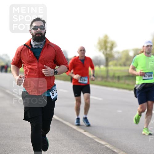 12.04.2026 - 45. Internationalen Wilhelmsburger Insellauf Dr. Thomas Lammeyer http://msf.ph/oto/9445447 12.04.2026 10:23:08 Laufen 576 meine-sportfotos.de