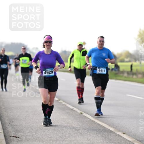 12.04.2026 - 45. Internationalen Wilhelmsburger Insellauf Dr. Thomas Lammeyer http://msf.ph/oto/9445512 12.04.2026 10:23:23 Laufen 4929, 4414 meine-sportfotos.de