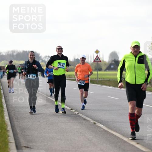12.04.2026 - 45. Internationalen Wilhelmsburger Insellauf Dr. Thomas Lammeyer http://msf.ph/oto/9445528 12.04.2026 10:23:26 Laufen 5347, 2198, 4836, 2197, 4689 meine-sportfotos.de